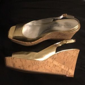 Marc Fisher Gold/Cork heel wedges, size 7M